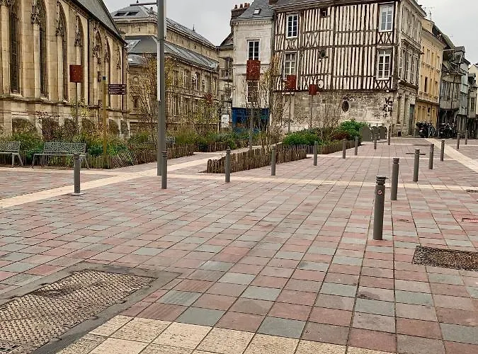 Studio Centre Ville -001